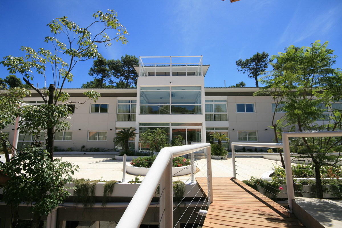 Cumelo Carilo Aparthotel Bagian luar foto