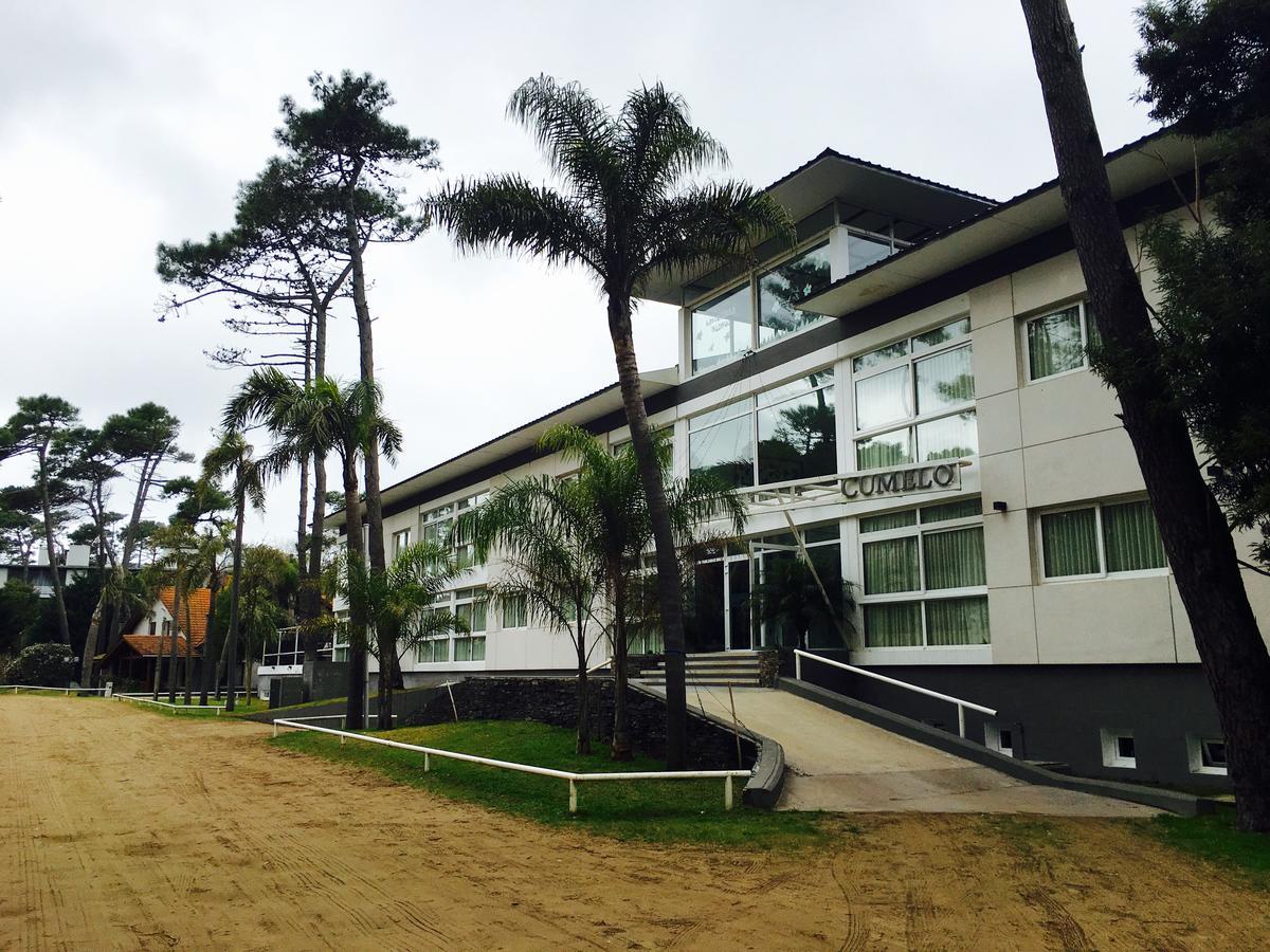 Cumelo Carilo Aparthotel Bagian luar foto