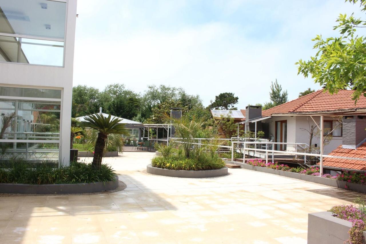 Cumelo Carilo Aparthotel Bagian luar foto