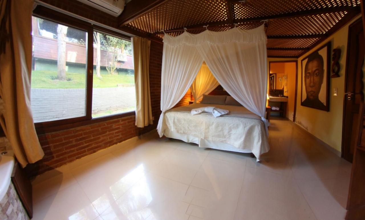 Cumelo Carilo Aparthotel Bagian luar foto
